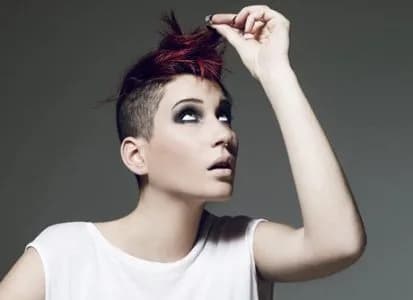 GRETA – “DUE COME TUTTI”