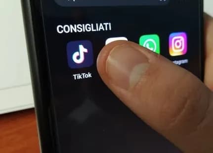Tik Tok e gli effetti delle sfide, l’opinione degli esperti