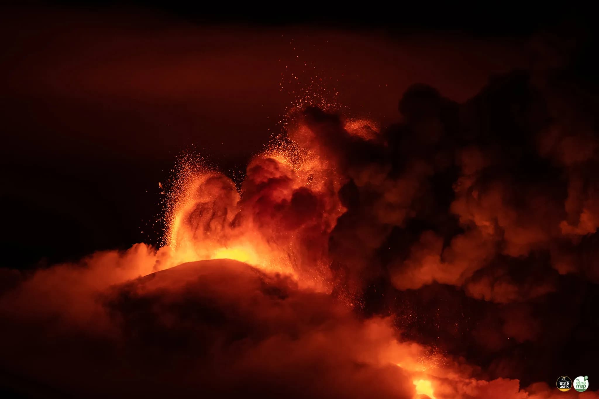 Etna, nuove esplosioni: 13° parossismo in un mese