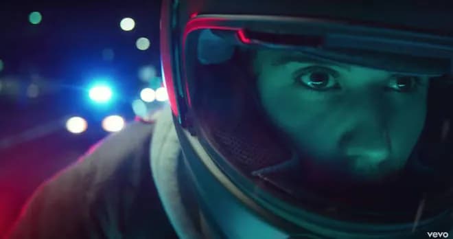 Hold On- Justin Bieber