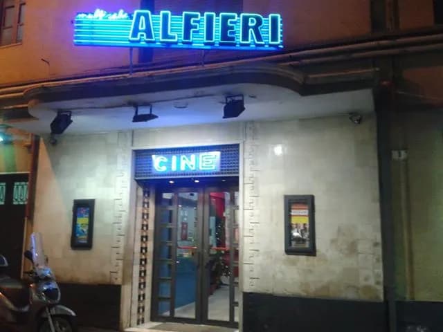 Pandemia e crisi, a Catania chiude lo storico Cinema Alfieri