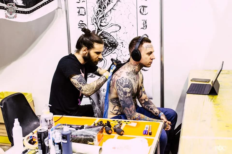 Tattoo Convention, l’arte del tatuaggio tra eventi, musica e spettacolo