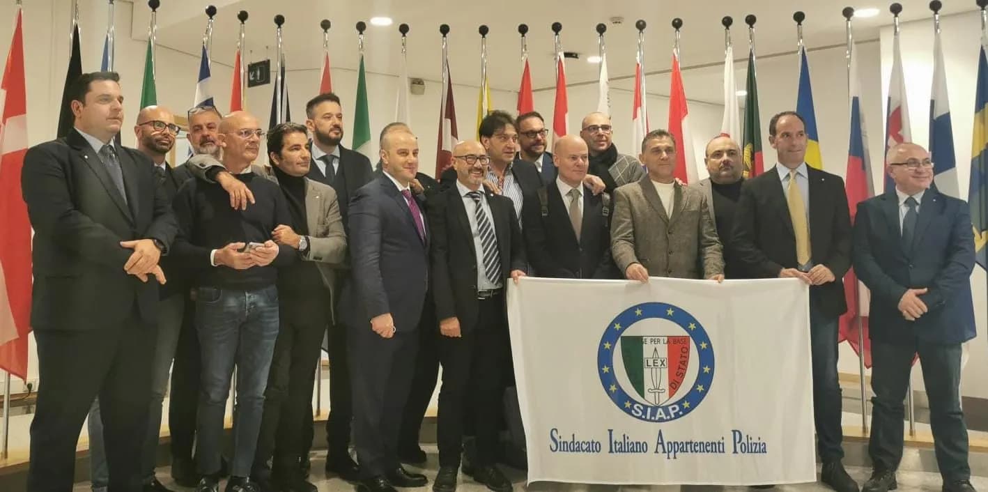 Migranti, Lampedusa al collasso: l’allarme del sindacato di polizia