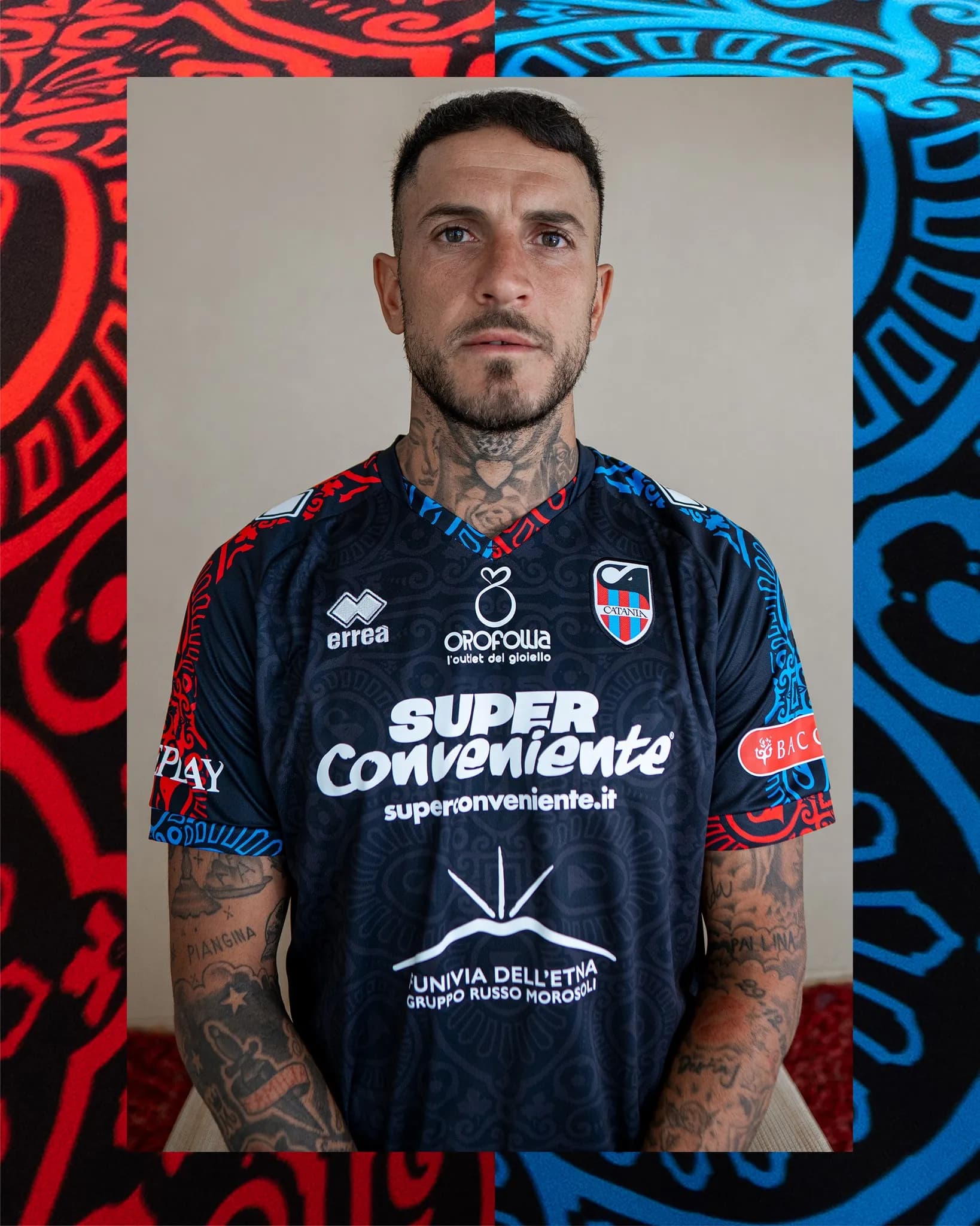 Calcio, la terza maglia del Catania nel segno del barocco