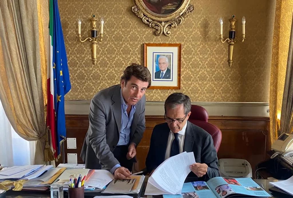 Catania, grazie a fondi Pon Metro, prorogati contratti ai 95 professionisti