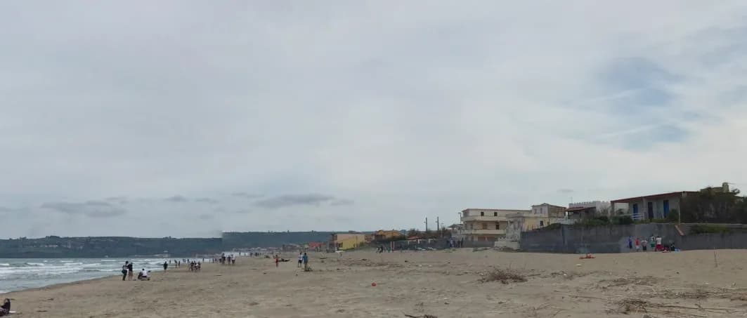 Case costruite a 150 metri dal mare: da Ars primo via libera alla sanatoria