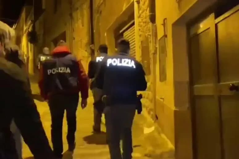 Caltanissetta, droga in casa di un 50enne: arrestato