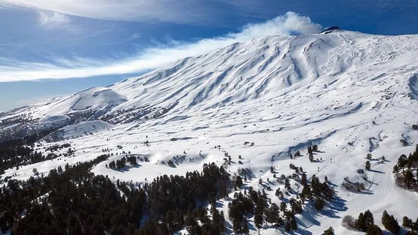 Ingv, possibile studio del vulcanismo su Venere grazie all’Etna