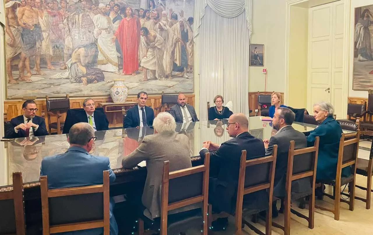 Dispersione scolastica, Istituzioni e mondo del lavoro insieme per combattere il fenomeno