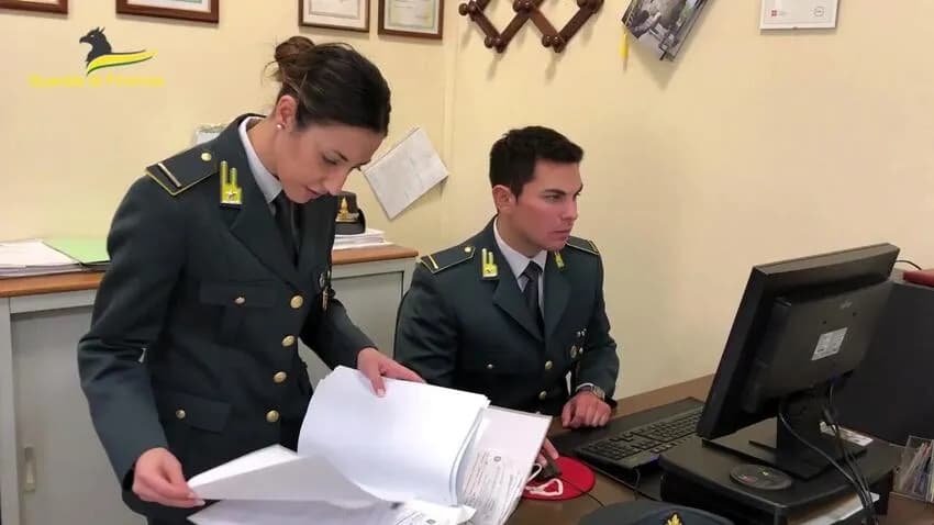 Imprenditore palermitano arrestato per frode, 12 gli indagati