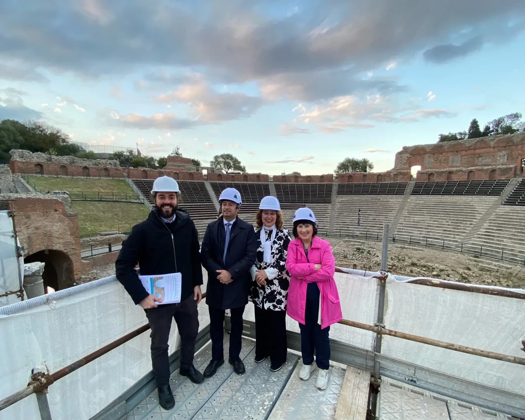 Beni culturali, al Teatro Antico di Taormina si restaura il “portico post scena”