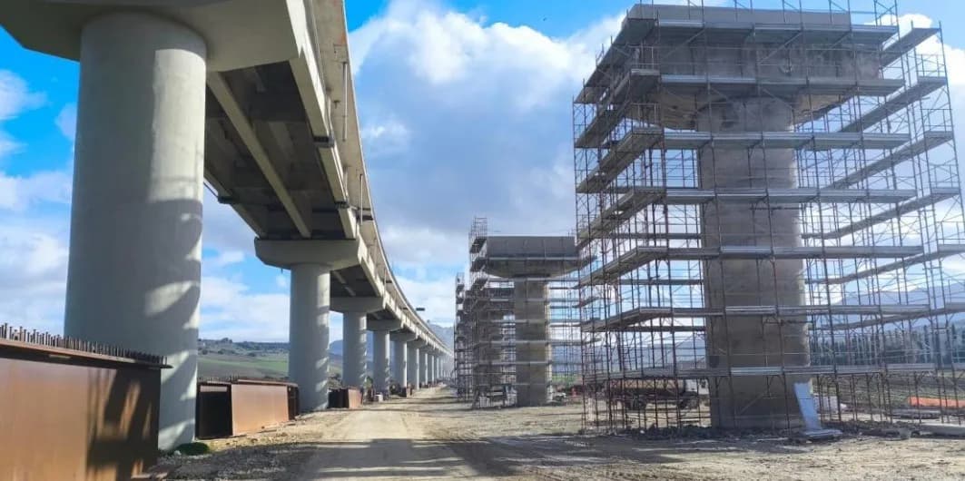 Lavori sulla A19, meno cantieri e viabilità migliorata