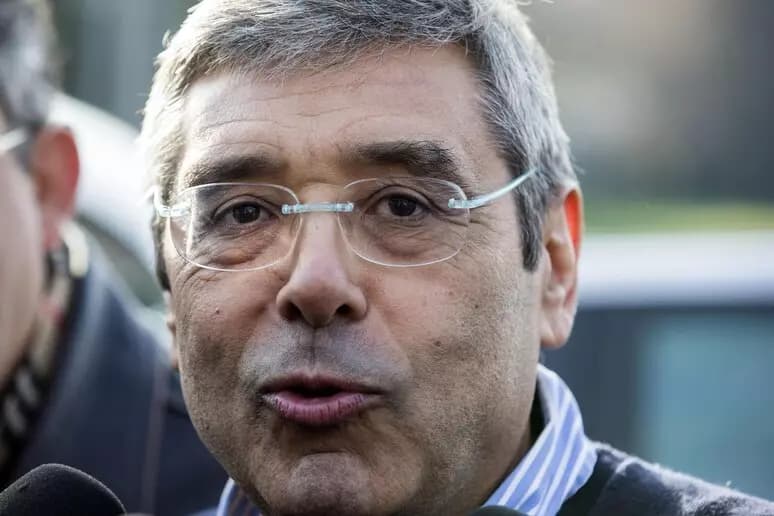 Corruzione, respinta un’accusa ma Cuffaro resta ai domiciliari