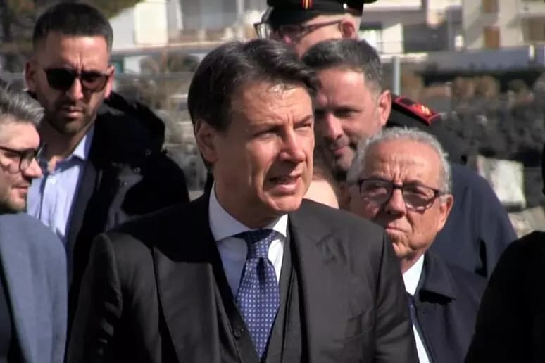 I danni del maltempo e il Ponte sulle Stretto, la visita di Conte in Sicilia