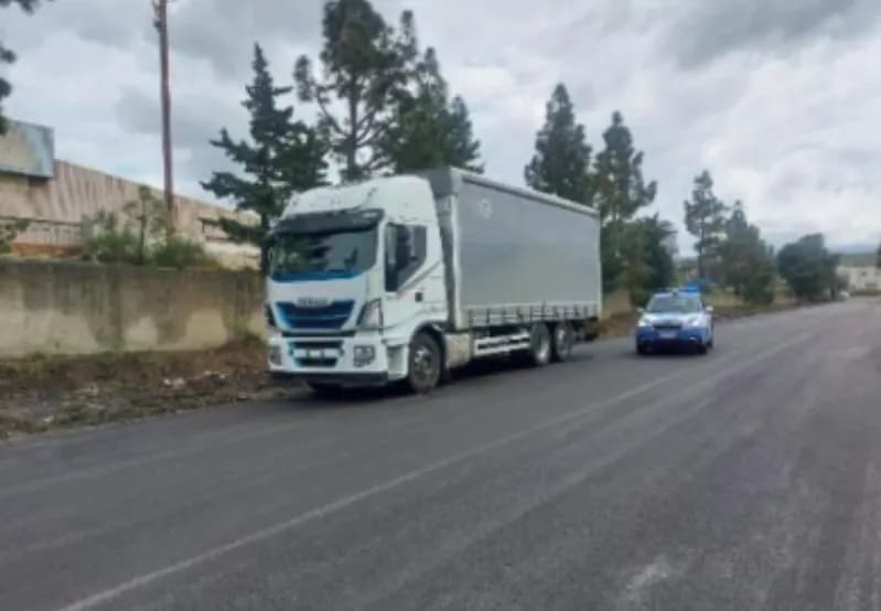 Maxi tamponamento sull’A20, denunciato autotrasportatore