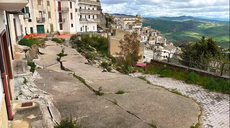 Frana Sutera, case sgomberate ma nessun intervento