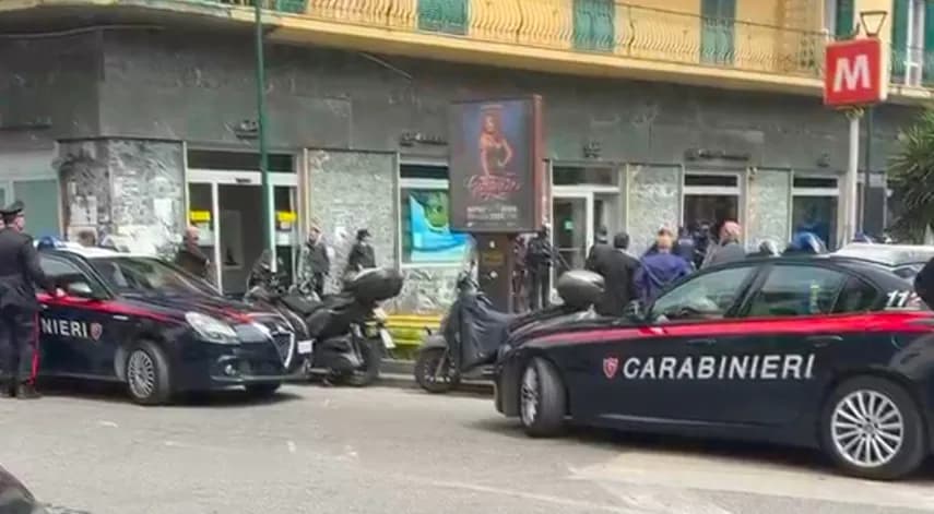 Napoli: rapina in banca nella filiale di Credit Agricole, ladri in fuga