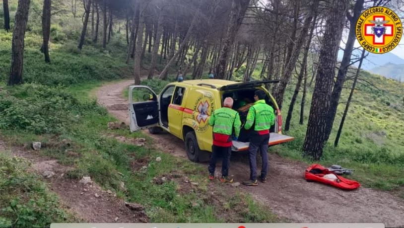 Esce fuori strada, morto endurista palermitano