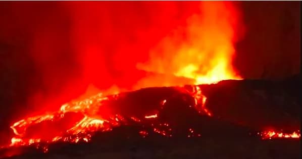 Etna, nuova attività nell’alto settore della Valle del Bove