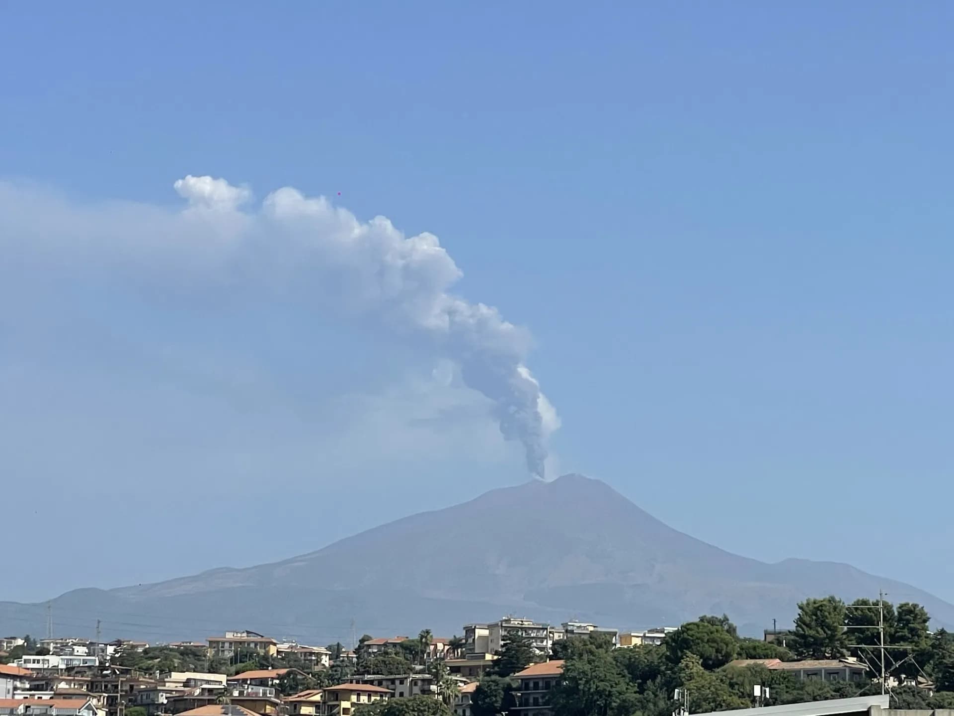 Etna, nuova attività eruttiva