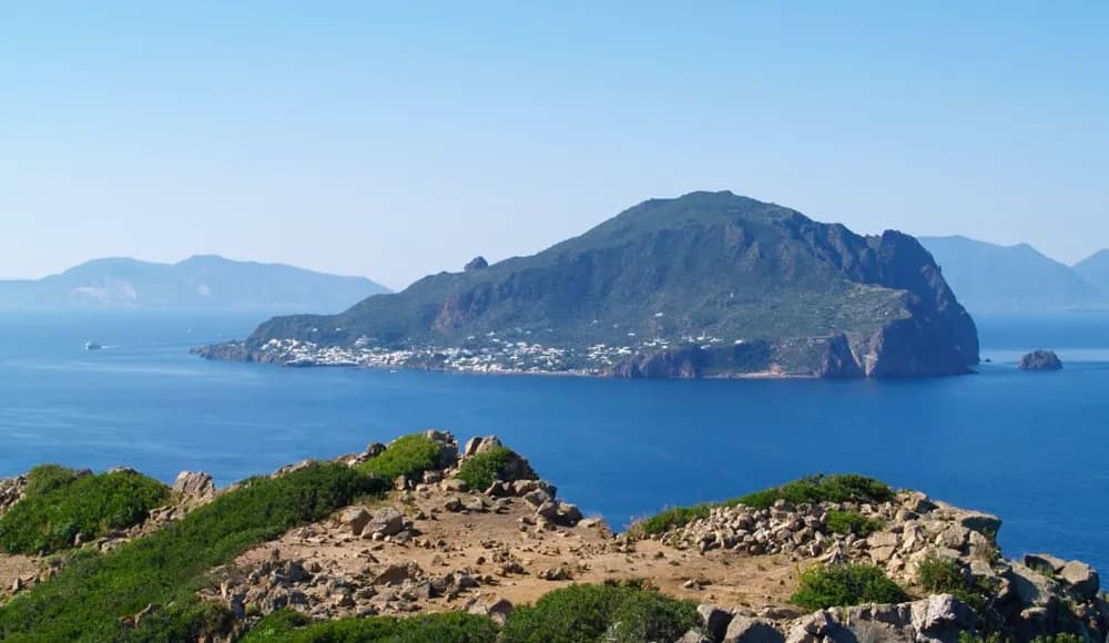 Panarea, scoperto un nuovo cratere sottomarino