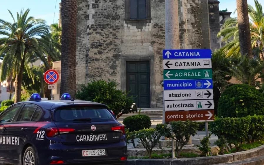 Calatabiano: anziano accoltellato in strada, bloccato aggressore