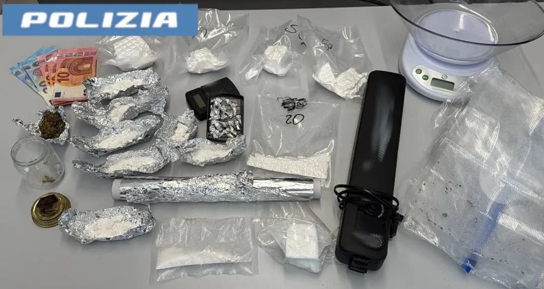 Operazione antidroga a Catania, due arresti e mezzo chilo di droga sequestrata