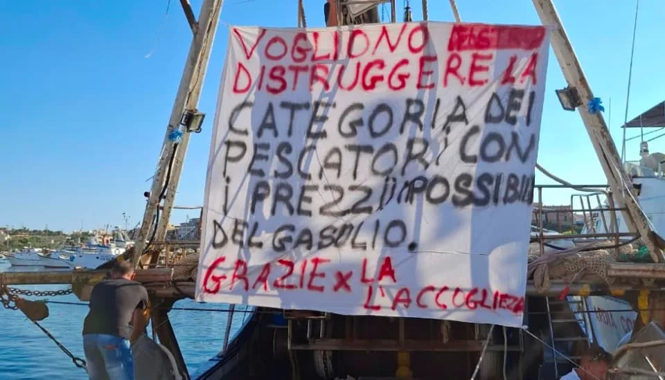 Lampedusa, sciopero dei pescatori per il caro-carburante