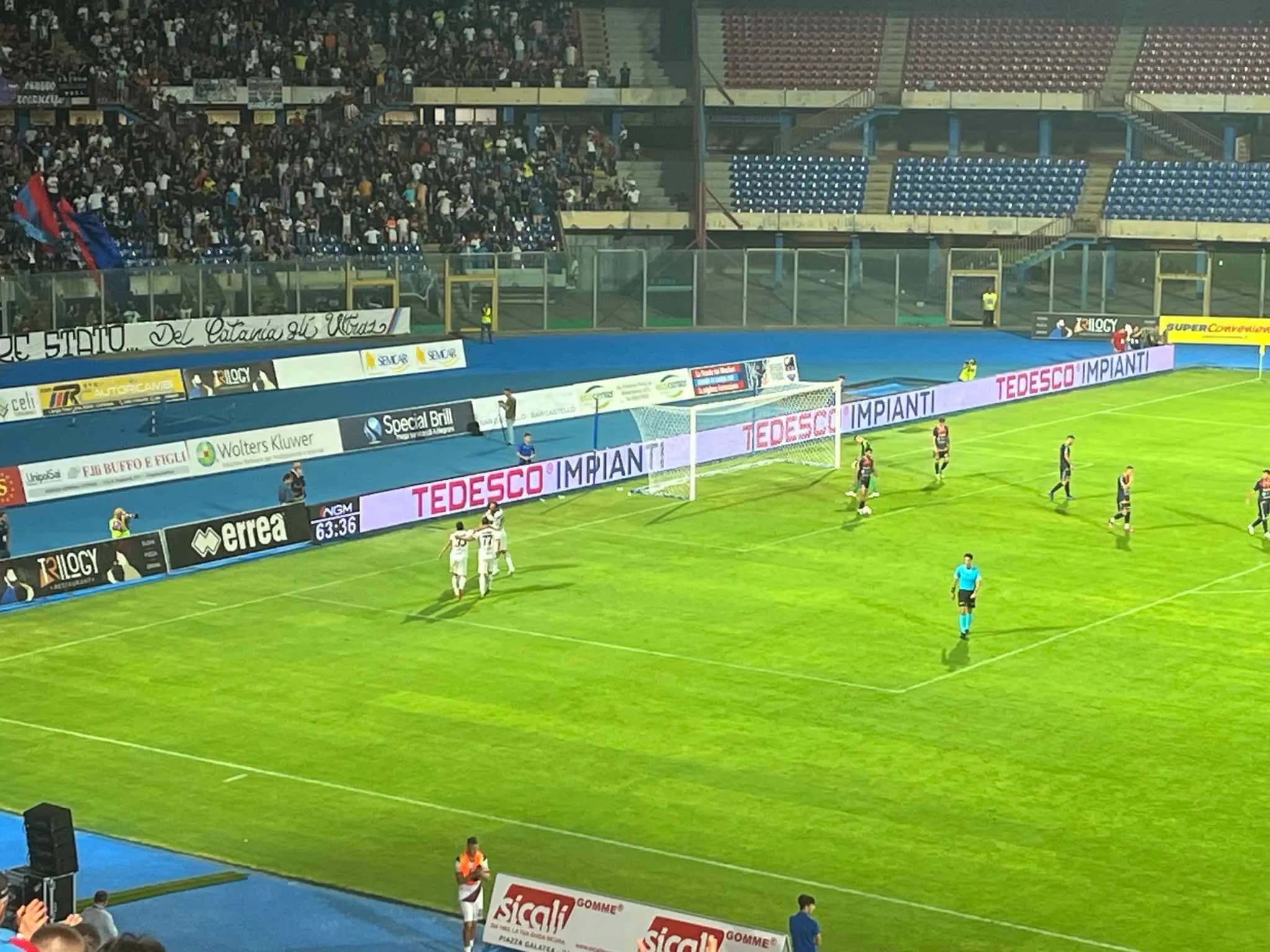Calcio, il Catania trova la prima vittoria: 2-0 al Picerno