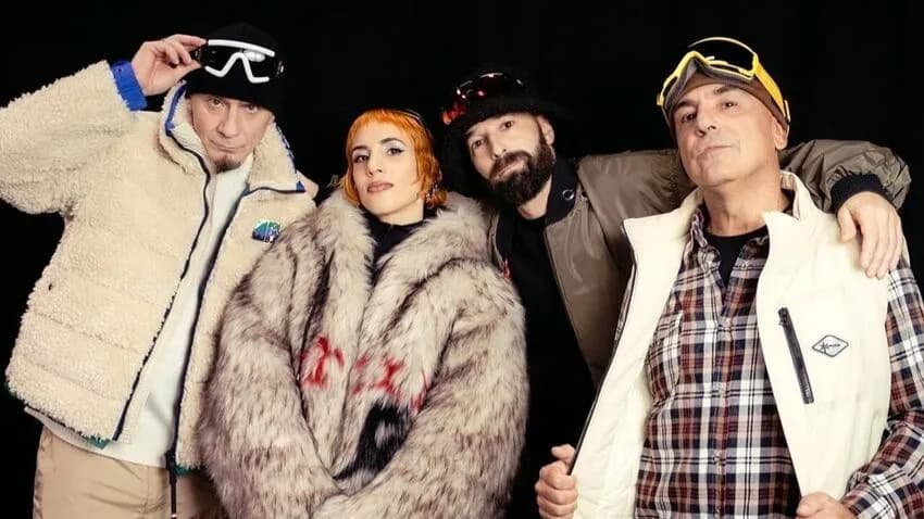 Una Cosa Bene- Articolo 31 feat Coma Cose