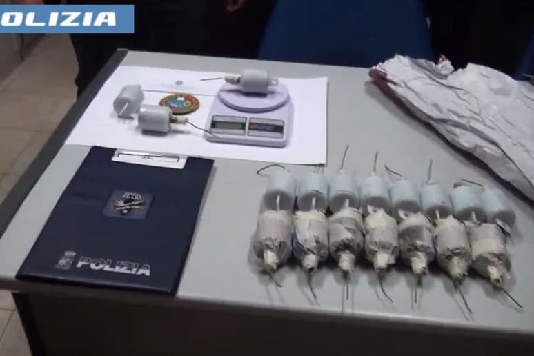 Catania, scoperta fabbrica clandestina di fuochi d’artificio: arrestato 35enne