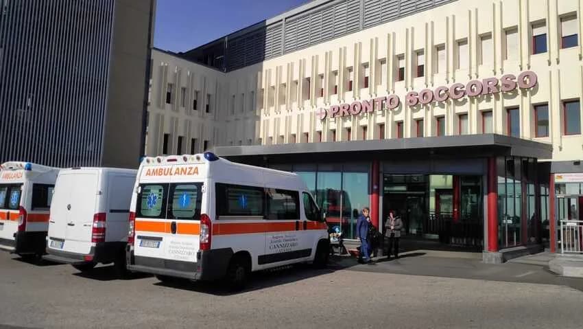 Si spara un colpo di arma da fuoco in testa: grave 14enne