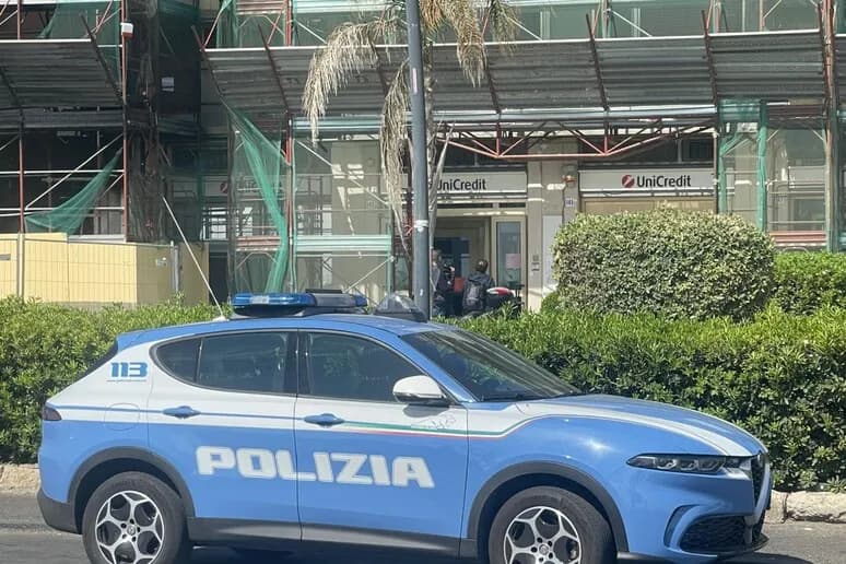 Catania, tenta rapina in banca: arrestato dalla Polizia