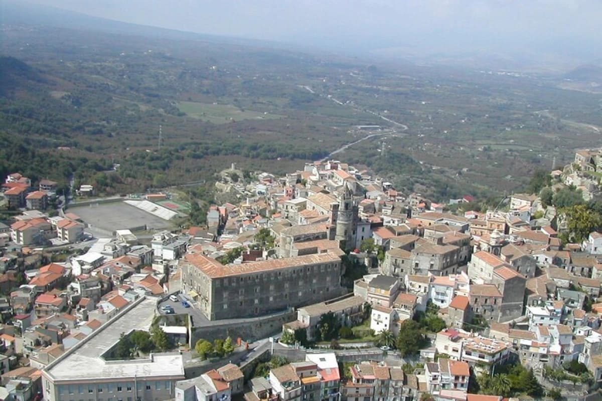 Castiglione di Sicilia sciolto per mafia, proroga di altri sei mesi
