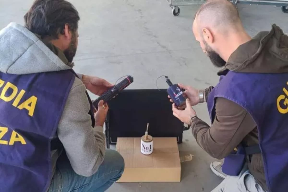 Fuochi d’artificio illegali per il Capodanno: sequestri delle Fiamme Gialle a Palermo e Trapani