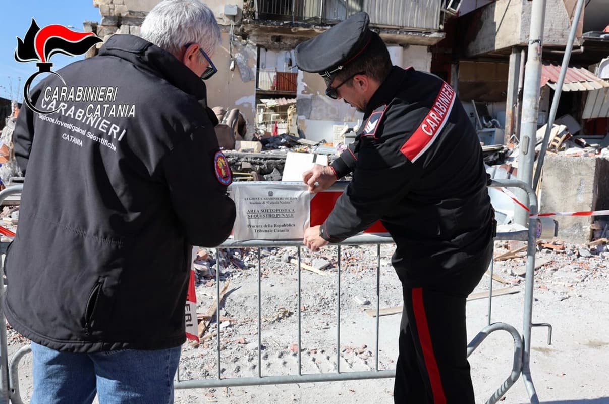 Esplosione a Catania, la Procura sequestra l’area interessata