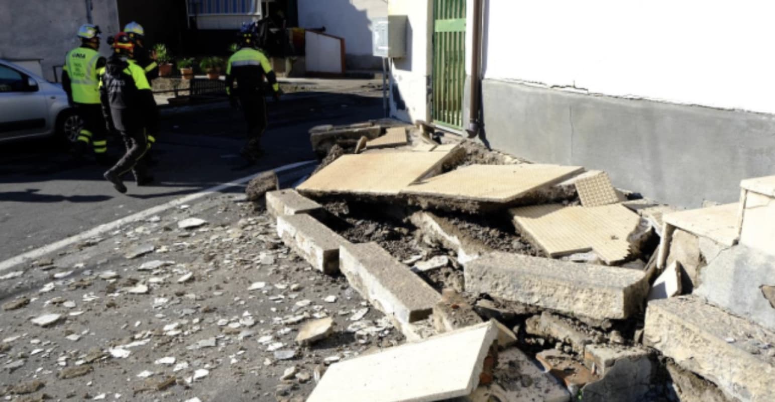 Catania, l’esplosione a San Nullo e la rabbia dei residenti: “Silenzio e promesse”