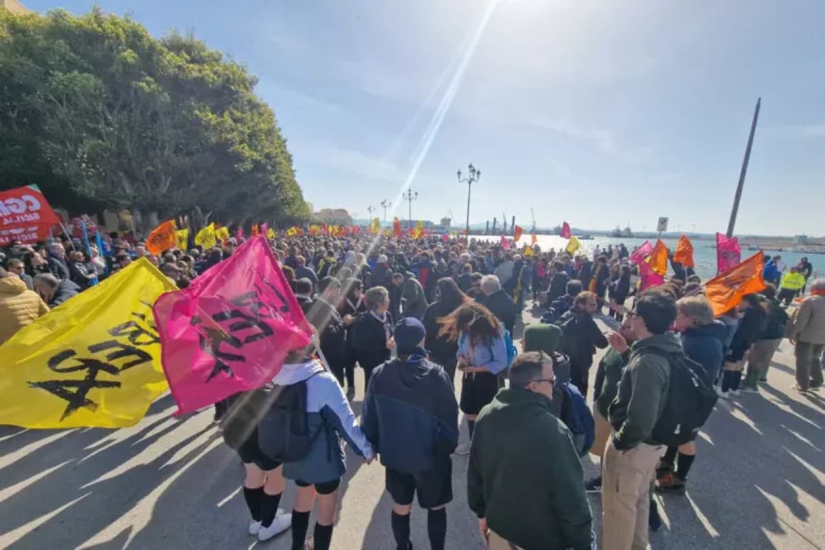 Giornata della memoria in ricordo delle vittime di mafia: il corteo a Trapani e il pensiero di Mattarella
