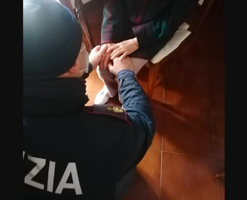Siracusa, anziano seviziato da un gruppo di minorenni