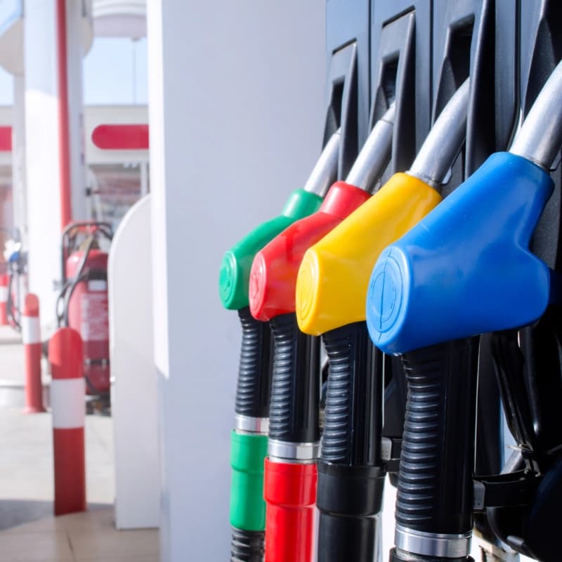 Non calano i prezzi per diesel e benzina: il Codacons annuncia esposto