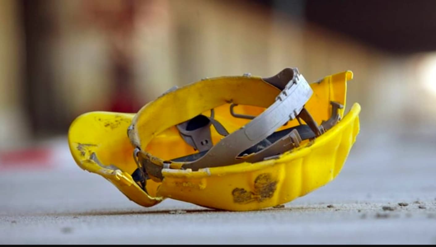 Caltanissetta, precipita dal tetto dove stava lavorando