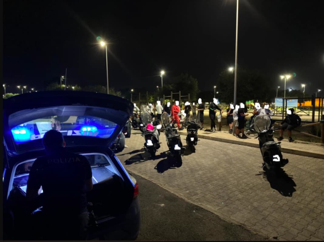 Daspo Willy per tre minorenni che hanno aggredito una coetanea straniera