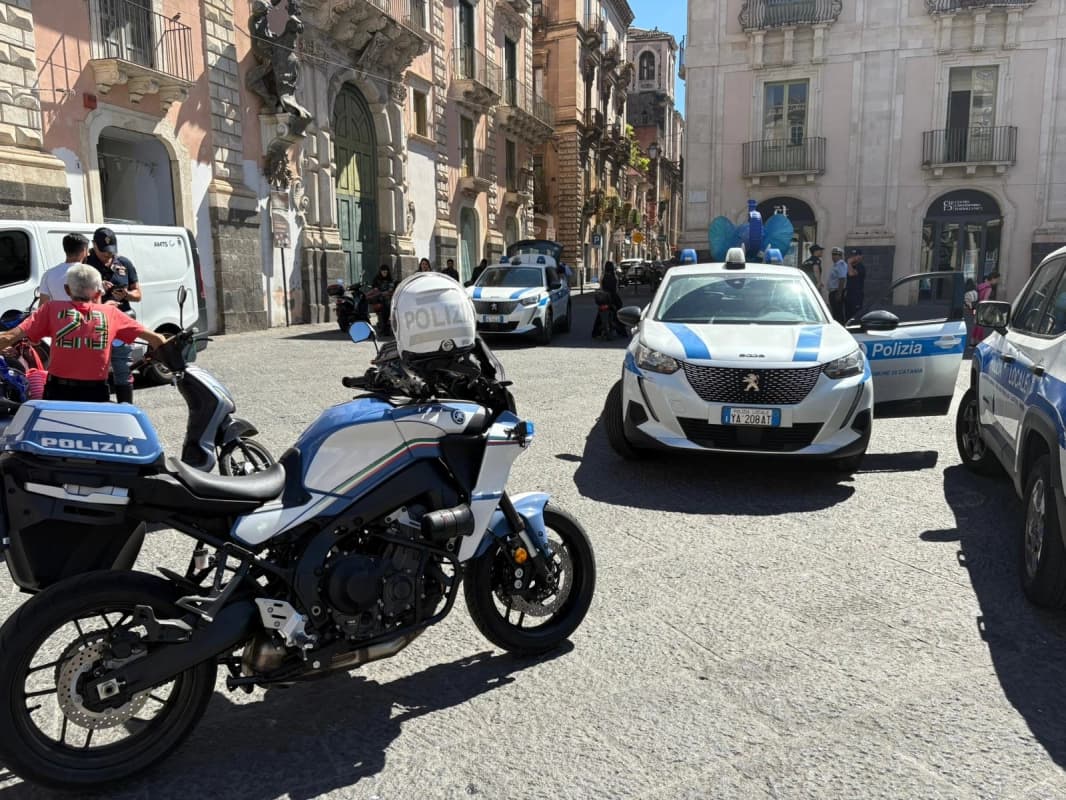 Area pedonale Catania, controlli congiunti su ciclomotori elettrici