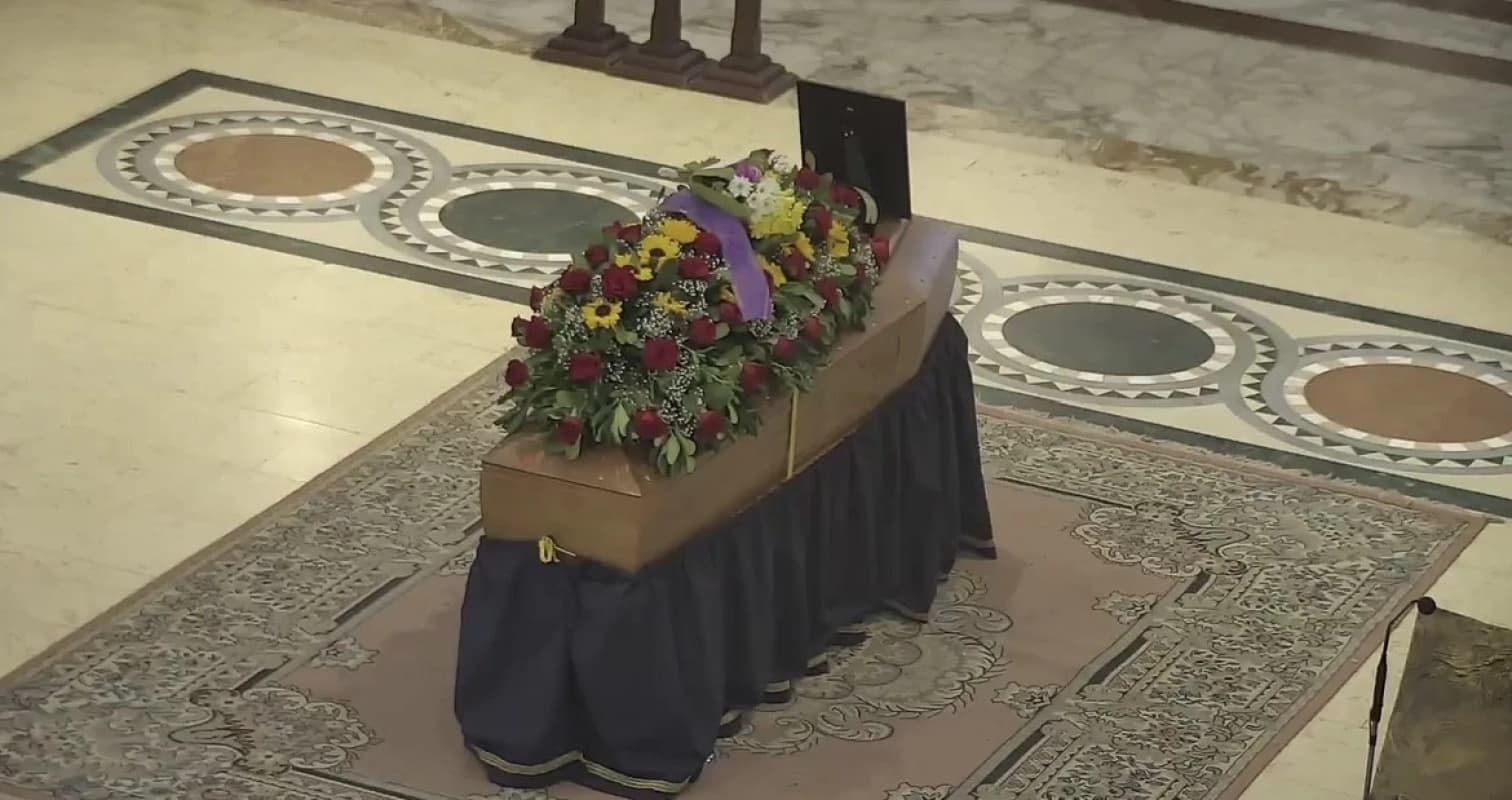 Catania, l’ultimo saluto a Santo Re. Renna: “Tutta Catania soffre, morte ingiusta”