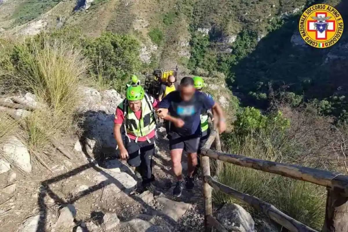 Escursionisti infortunati a Cavagrande: il soccorso della GdF