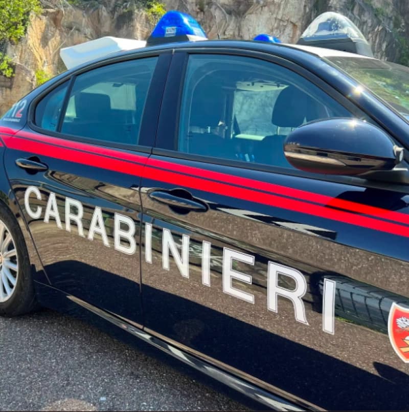 Trovato un cadavere nei pressi dell’autostrada A20, indagini in corso