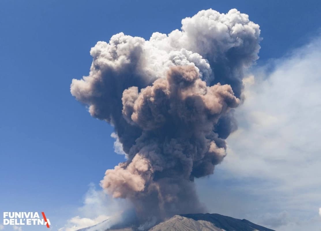 Eruzione Etna, Russo Morosoli: “A Sud rispetto dei divieti e sicurezza per i turisti. A Nord anarchia”