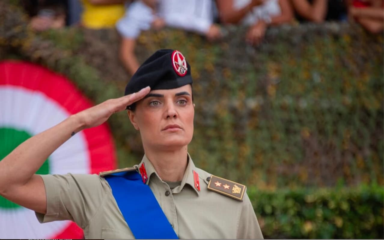 Il tenente colonnello Alessandra Scuderi è la prima donna al comando di un reparto dell’Esercito in Sicilia