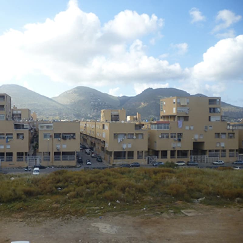 Emergenza abitativa e strategie: la Commissione Hous in visita allo Zen