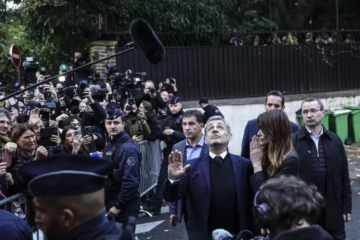 L’ex presidente francese Sarkozy va in carcere: uno “scandalo giudiziario”